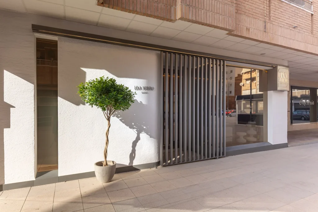 Reportaje de fotografía de interiorismo y arquitectura para el centro de estética Lina Artero en Lorca por José Filemón fotografía Murcia.