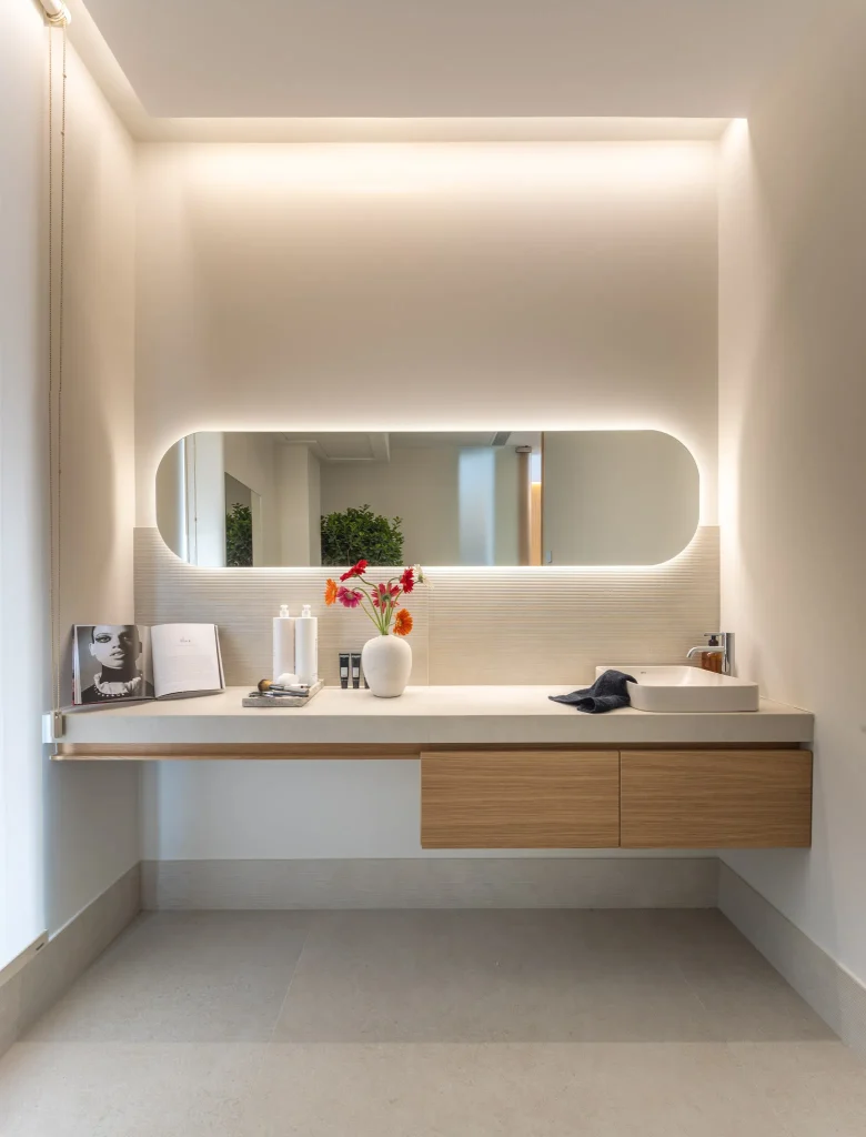 Reportaje de fotografía de interiorismo y arquitectura para el centro de estética Lina Artero en Lorca por José Filemón fotografía Murcia.