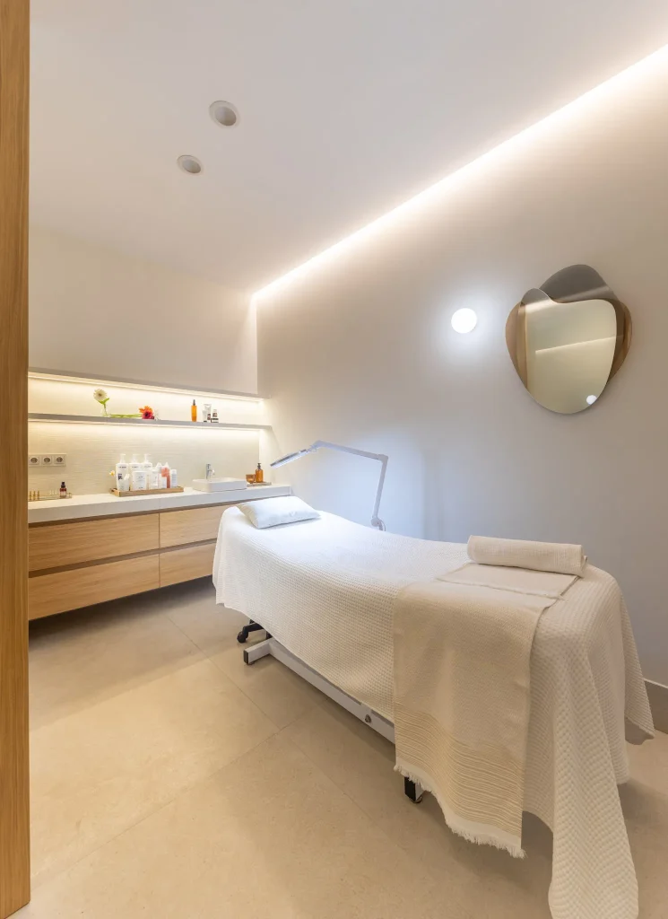 Reportaje de fotografía de interiorismo y arquitectura para el centro de estética Lina Artero en Lorca por José Filemón fotografía Murcia.