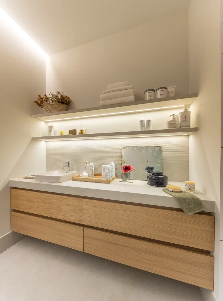 Reportaje de fotografía de interiorismo y arquitectura para el centro de estética Lina Artero en Lorca por José Filemón fotografía Murcia.